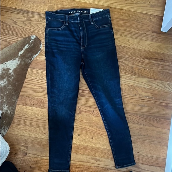 American Eagle Outfitters Super High-Rise Next Level Stretch Jegging - Picture 1 of 4